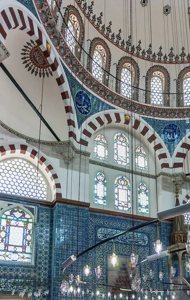吕斯泰姆 · 帕夏清真寺、 伊斯坦堡 — 图库照片