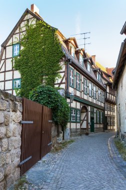 quedlinburg, Almanya yarı ahşap evleri ile sokak