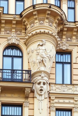 Binanın art nouveau tarzında, riga