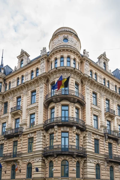 Byggnaden i art nouveau-stil, riga — Stockfoto