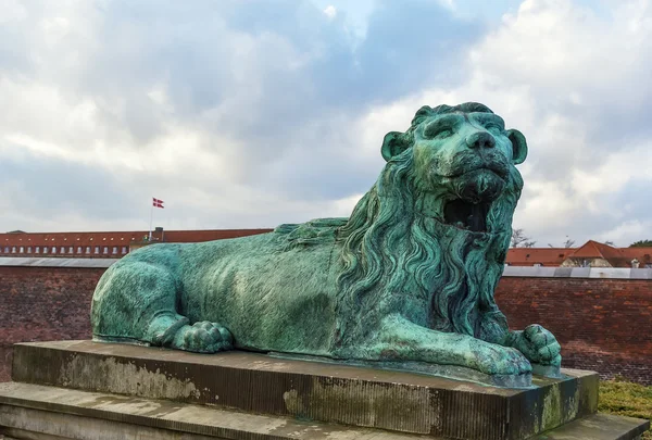 Skulptur eines Löwen — Stockfoto