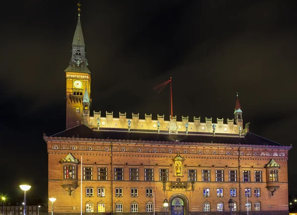 Kopenhagener Rathaus am Abend — Stockfoto