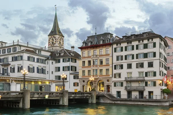 St. Peter Kilise, Zürih