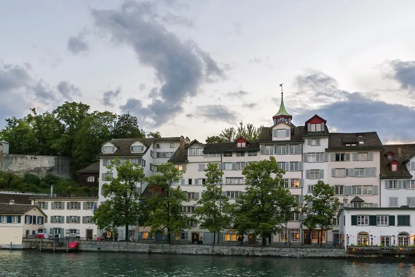 Aterro do rio Limmat, Zurique — Fotografia de Stock