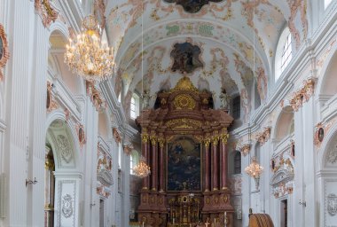 Cizvit Kilisesi, lucerne