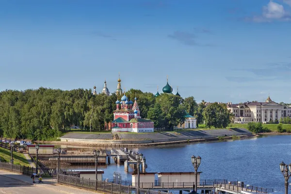 Вид Углич Кремль Волги Росія — стокове фото