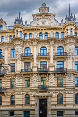 Art Nouveau tarzı Binalar Cephesi, Riga, Letonya (Alberta Caddesi 13)