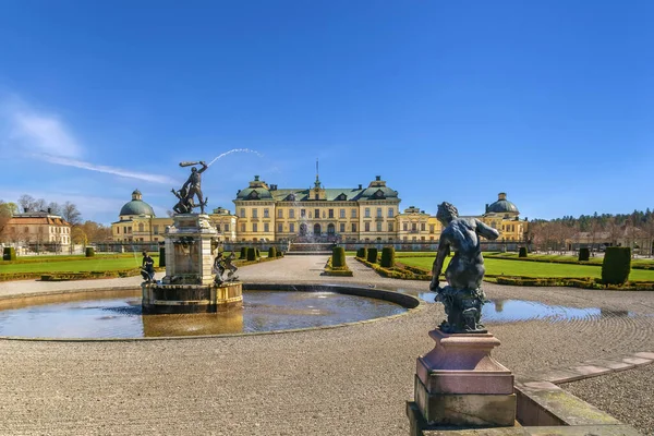 Drottningholm Sarayı Sveç Stockholm Kentindeki Sveç Kraliyet Ailesinin Özel Ikametgahıdır — Stok fotoğraf