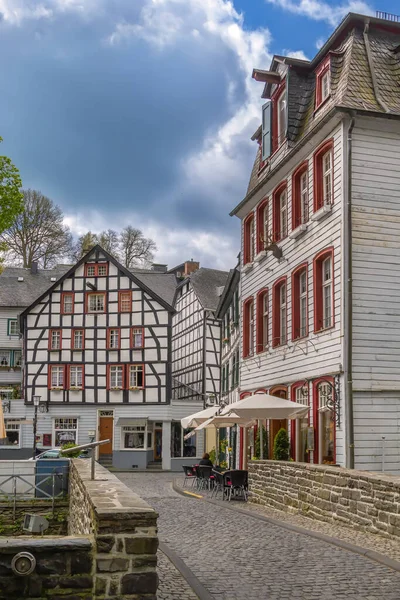 Улица Историческими Домами Monschau Германия — стоковое фото
