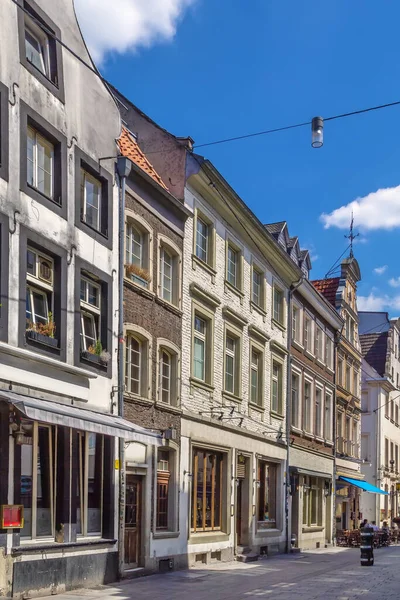 ドイツデュッセルドルフ市内中心部の通り — ストック写真