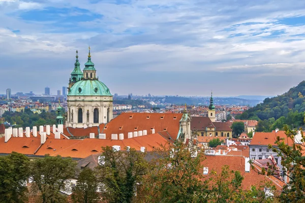 Vista Praga Com Igreja São Nicolau Castelo Praga República Checa — Fotografia de Stock