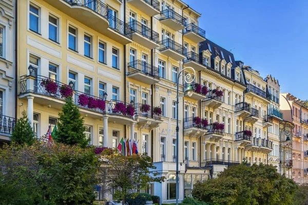 Rua Sadova Com Belas Casas Históricas Karlovy Vary República Checa — Fotografia de Stock