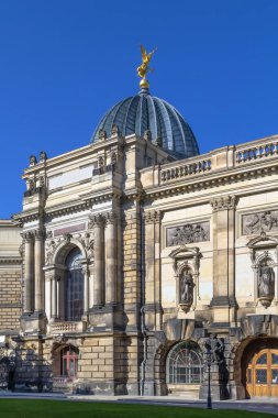 Dresden Güzel Sanatlar Akademisi 'nin ana binası, Saksonya, Almanya