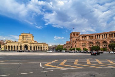 Erivan şehir merkezindeki Cumhuriyet Meydanı, Ermenistan