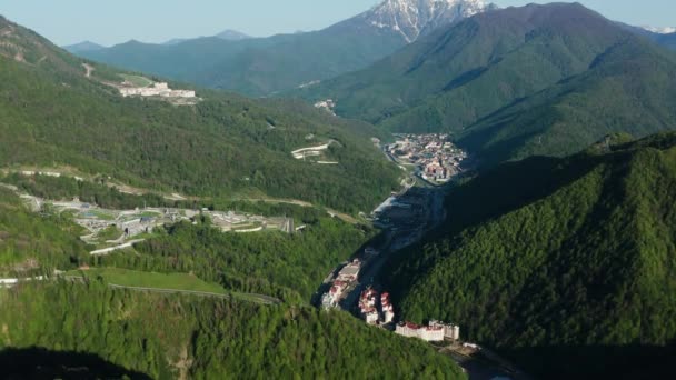Kuzey Kafkasya Şafakta Krasnaya Polyana Daki Olimpik Köy Hava Görünümü — Stok video