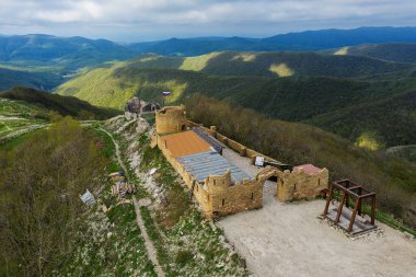Büyük Kafkas Tepesi. Shahan Dağı. 