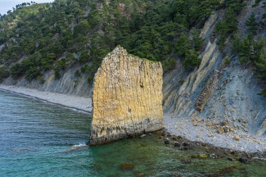 Karadeniz. Doğa Anıtı - Yelken Kayası (Parus Kayası). Hava görünümü.