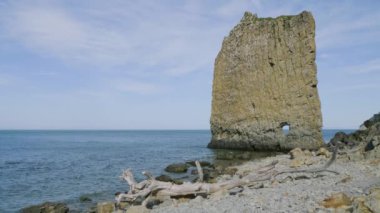 Karadeniz. Doğanın Anıtı - Yelken Kayası (Parus Kayası).