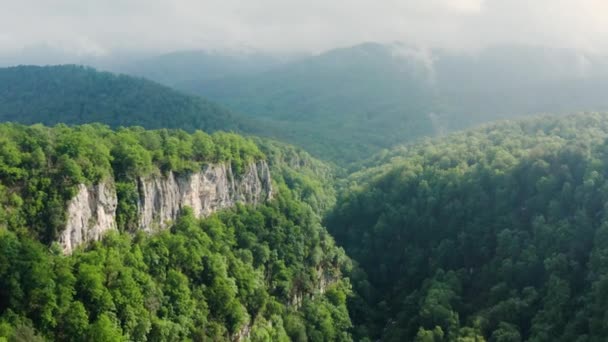 Montanhas Cáucaso Cordilheira Akhun Navalishinsky Canyon Rochas Brancas Vale Rio — Vídeo de Stock