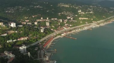 Karadeniz kıyısı, Vidny Burnu. Khosta - Sochi tatil beldesinin bir ilçesi. Hava görünümü.