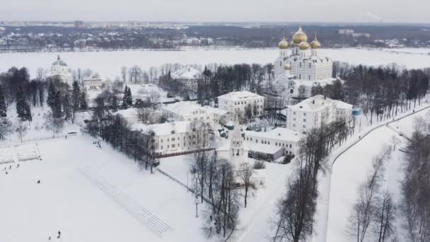 Anel Ouro Rússia Antiga Cidade Yaroslavl Catedral Assunção Vista Aérea — Vídeo de Stock