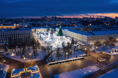 Nizhny Novgorod. Nizhny Novgorod Kremlin. Başmelek Michael 'ın Katedrali. Hava görünümü.