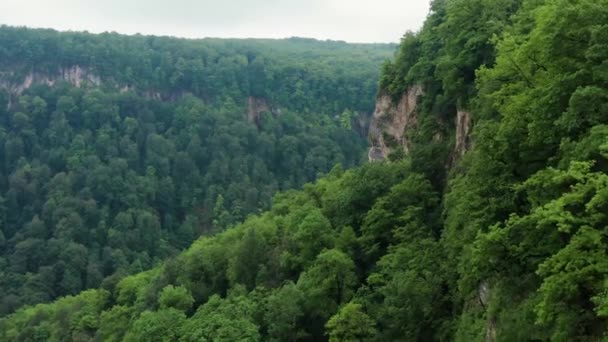 Caucasus Mountains Adygeya Flying Belaya River Una Koz Ridge Fog — Stock Video