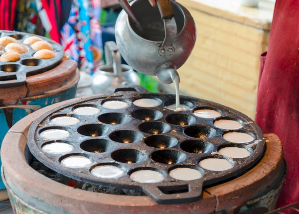 Pancakes di cocco e riso alla griglia tailandese — Foto Stock