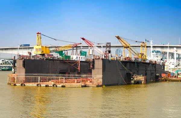 Cargo crane at shipyard in Bangkok — Stock Photo, Image