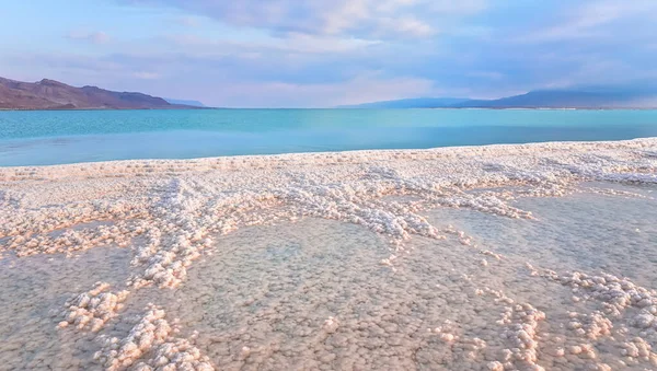 Morning Sun Shines Salt Crystals Formations Clear Cyan Green Calm — Stock Photo, Image