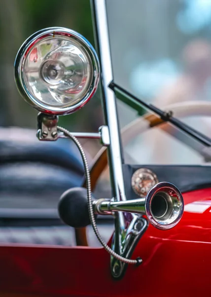 Shiny Steel Horn Red Vintage Car Closeup Detail Only Metal — Stok fotoğraf