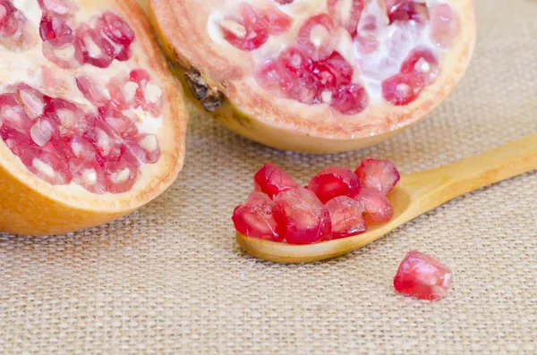 Pomegranate served — Stock Photo, Image