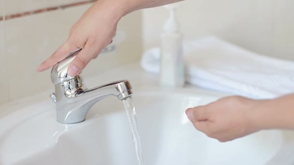 Washing Hands — Stock Video