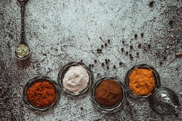 Bright Fragrant Oriental Spices Turmeric Curry Paprika Chili Black Pepper — Stock Photo, Image