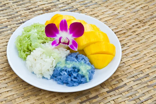 yapışkan pirinç ile mango