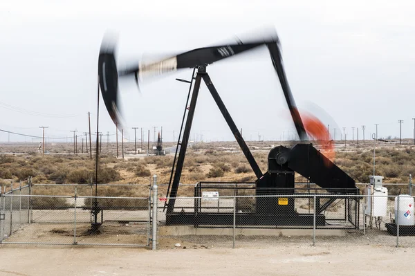 Petróleos en Condado de Kern, California — Foto de Stock