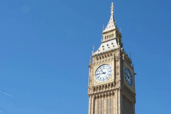 Big Ben Torre Relógio Fechar Londres Céu Azul Símbolo Londres — Fotografia de Stock