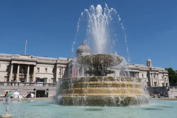 Londýn Spojené Království Července 2022 Fontána Trafalgar Square Národní Galerie — Stock fotografie