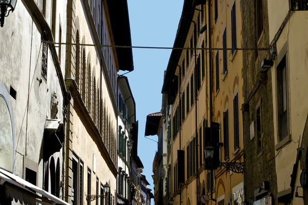 Architectuur van de stad Italiaanse alley — Stockfoto
