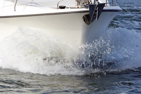 Bateau à moteur excès de vitesse — Photo