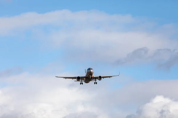 Registrace Aeroflot Airbus A320 VP-BKP. Letadlo vzlétá nebo přistává na mezinárodním letišti Šeremetěvo. Letecká doprava. Cestovní ruch a pojetí cestování. MOSKVA REGION, RUSKO - 28. října 2019 — Stock fotografie
