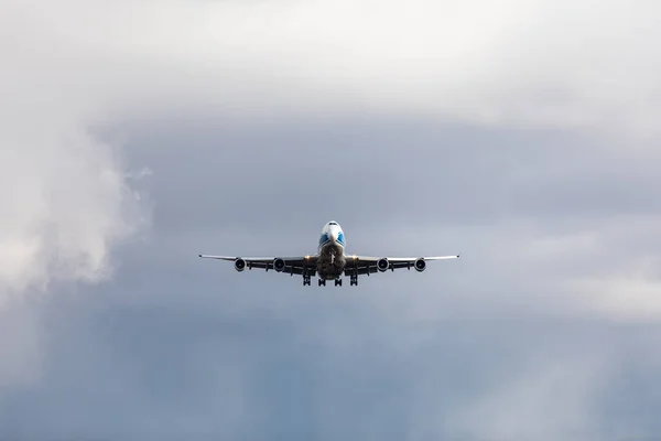 Air Bridge Cargo Boeing 747-400F Registrace VQ-BIA. Letadlo vzlétá nebo přistává na mezinárodním letišti Šeremetěvo. Doprava, cestovní ruch a pojetí cestování. MOSKVA REGION, RUSKO - 28. října 2019 — Stock fotografie