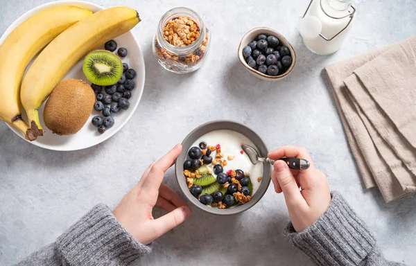 Child Has Breakfast Hearty Healthy Yogurt Granola Fresh Fruits Berries — Fotografia de Stock