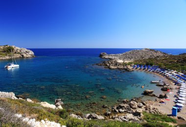 masmavi sularda küçük Bay rhodes, Yunanistan