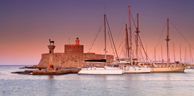 gün batımında Yunanistan Rodos