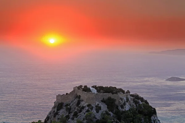 Sunset over Monolithos castle — Stock Photo, Image