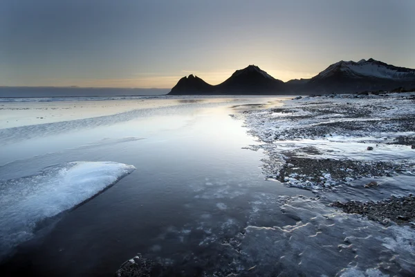 Zmrazené pobřeží Islandu — Stock fotografie