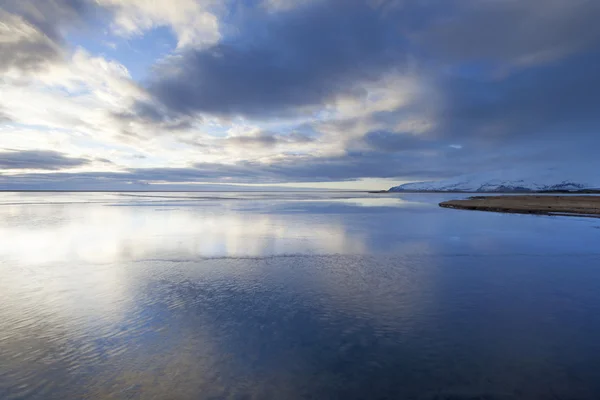 Zugefrorene Küste in Island — Stockfoto