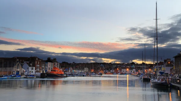 Weymouth quay během podzimní noci — Stock fotografie