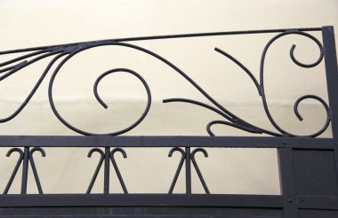 İşlenmiş demir kapılar..